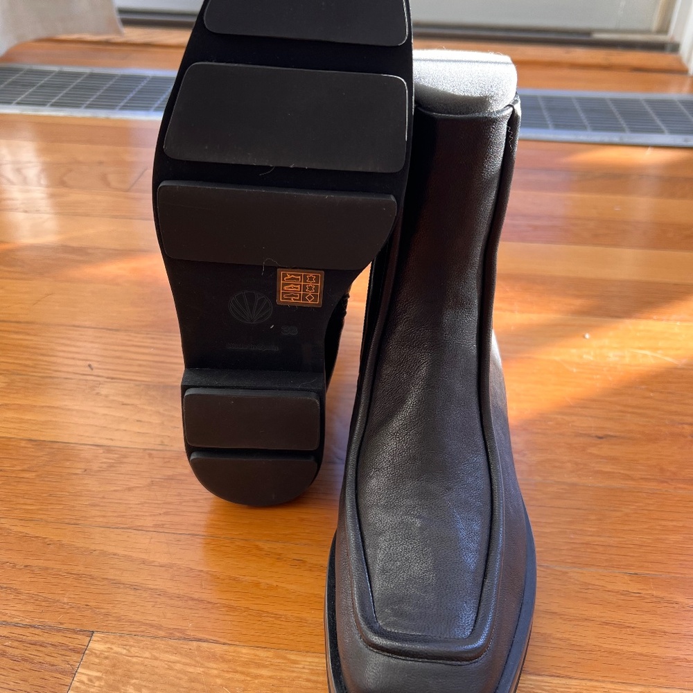 NIB: Coclico Light Boot NWT - image 5